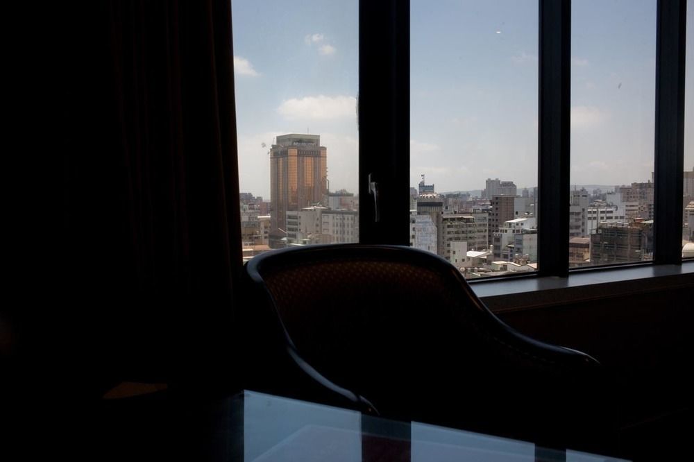 First Plaza Hotel Taichung Exterior photo