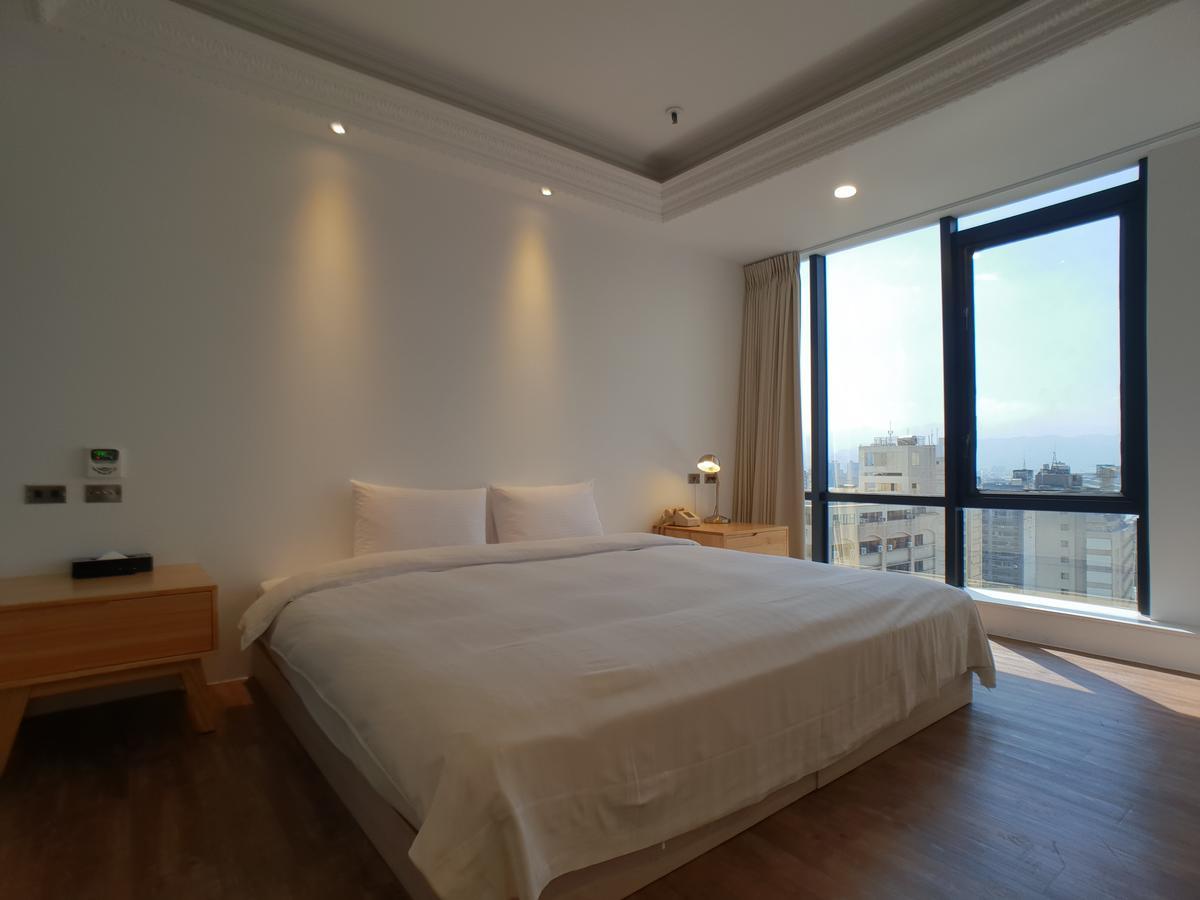 First Plaza Hotel Taichung Exterior photo