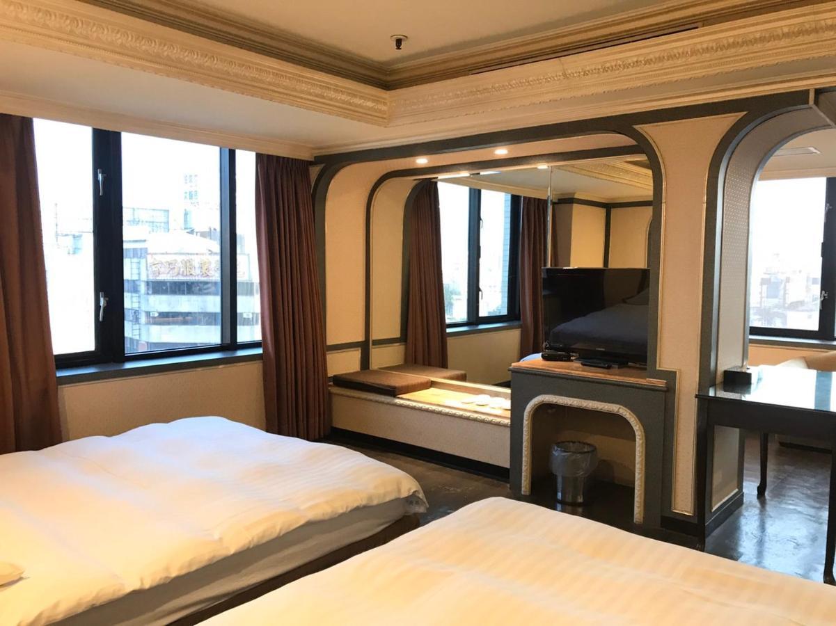 First Plaza Hotel Taichung Exterior photo